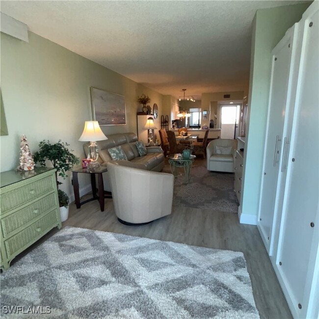 Building Photo - 7406 Lake Breeze Dr