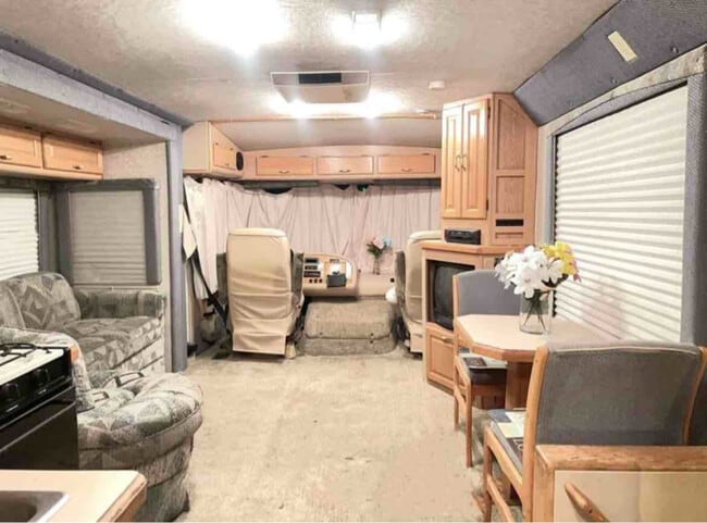 Building Photo - 1901 Halford Ave