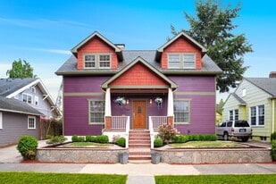 Building Photo - 5723 N Moore Ave