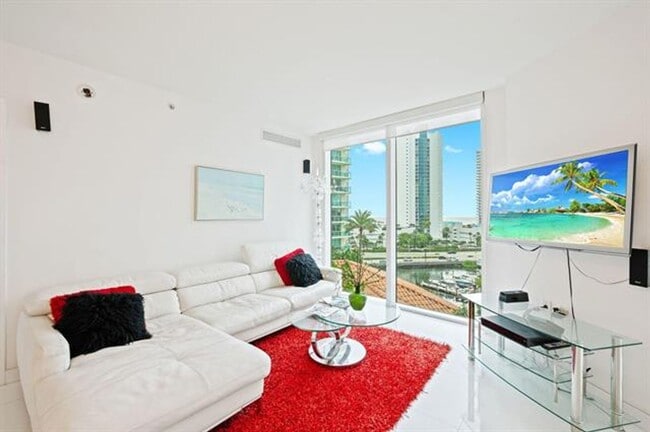 Building Photo - 200 Sunny Isles Blvd