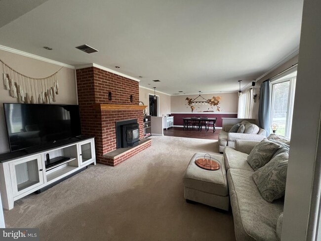 Building Photo - 46 Buck Dr