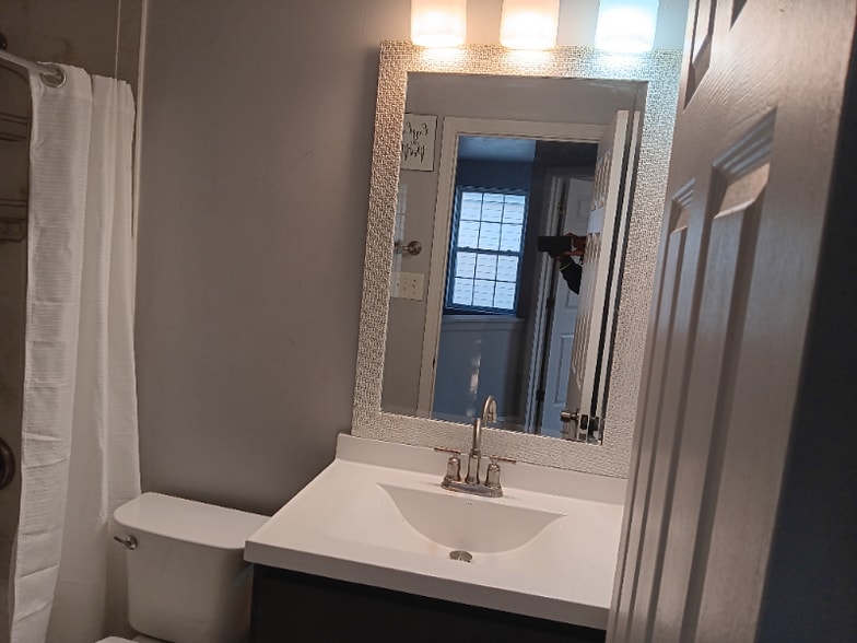 Building Photo - 1274 Garden Village Dr