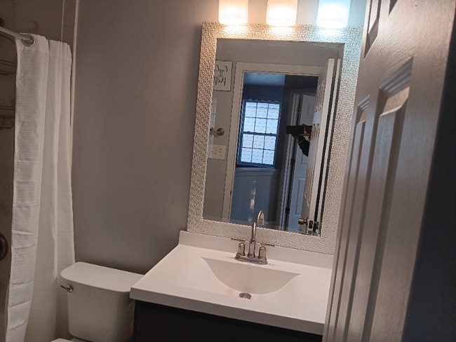 Building Photo - 1274 Garden Village Dr