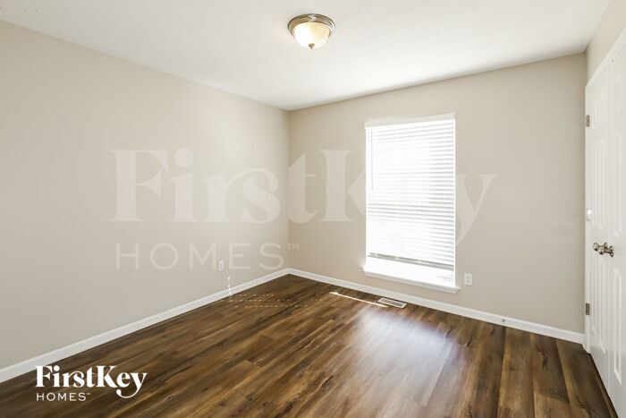 Building Photo - 8024 N Spruce Ave