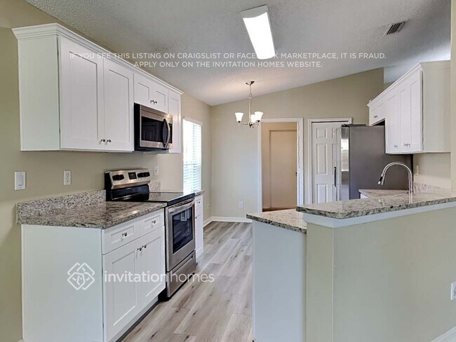 Building Photo - 2394 Bayhill Dr