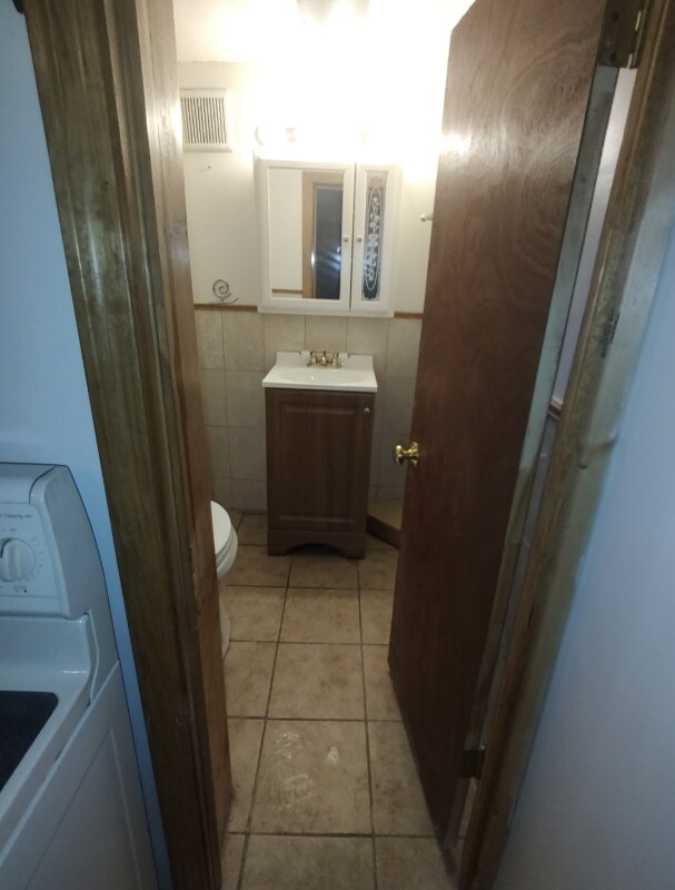 Building Photo - 3 Church St