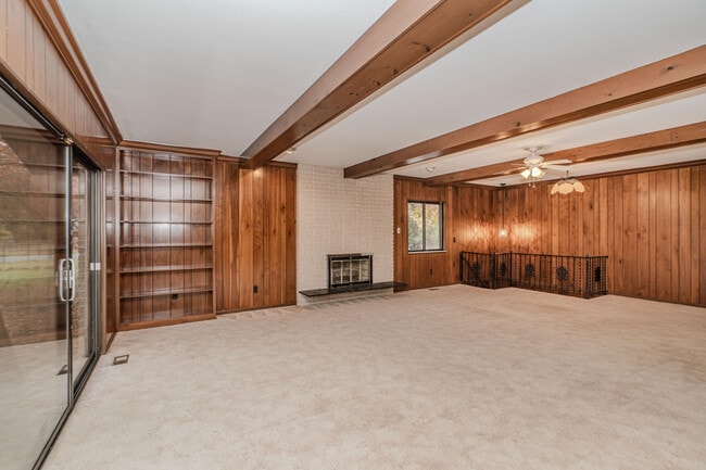 Building Photo - 22745 Wrexford Dr