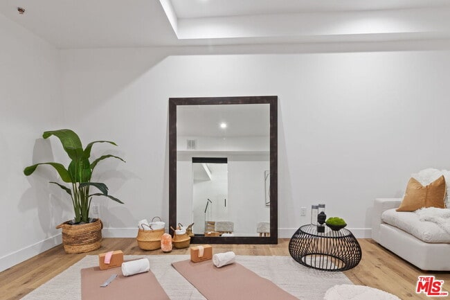 Building Photo - 4535 Haskell Ave