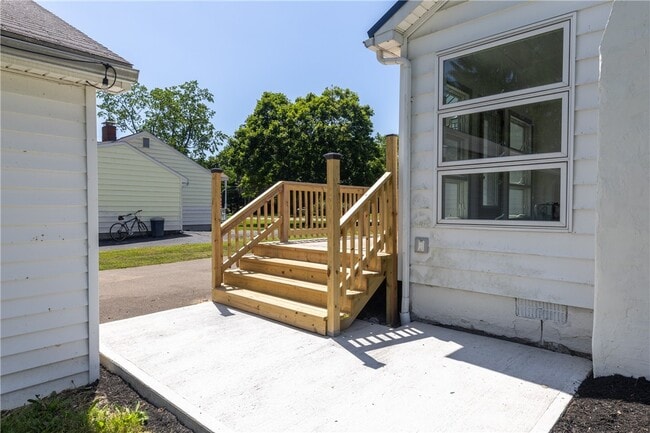 Building Photo - 578 Victory Hwy