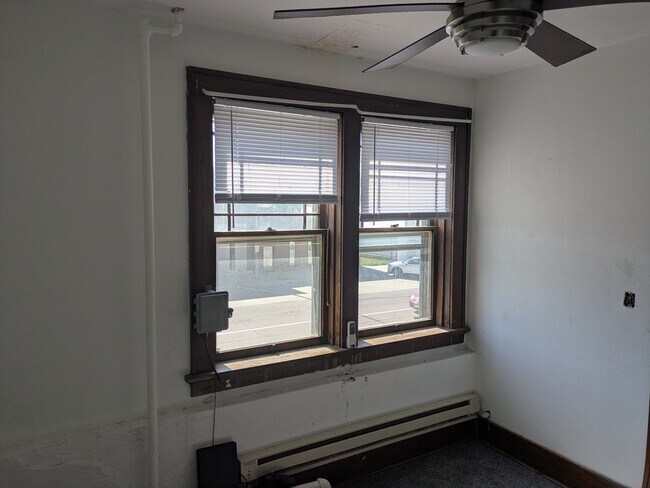 Building Photo - 235 Main St