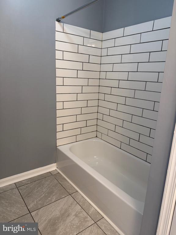 Building Photo - 30 Woodhollow Ct