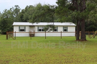 Building Photo - 4687 Mayflower St