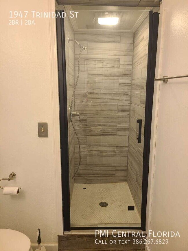 Building Photo - 1947 Trinidad St