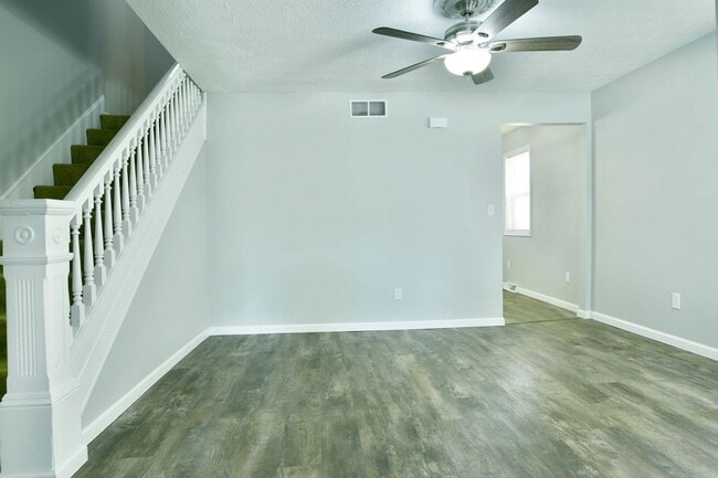 Building Photo - 226-228 W Park Ave