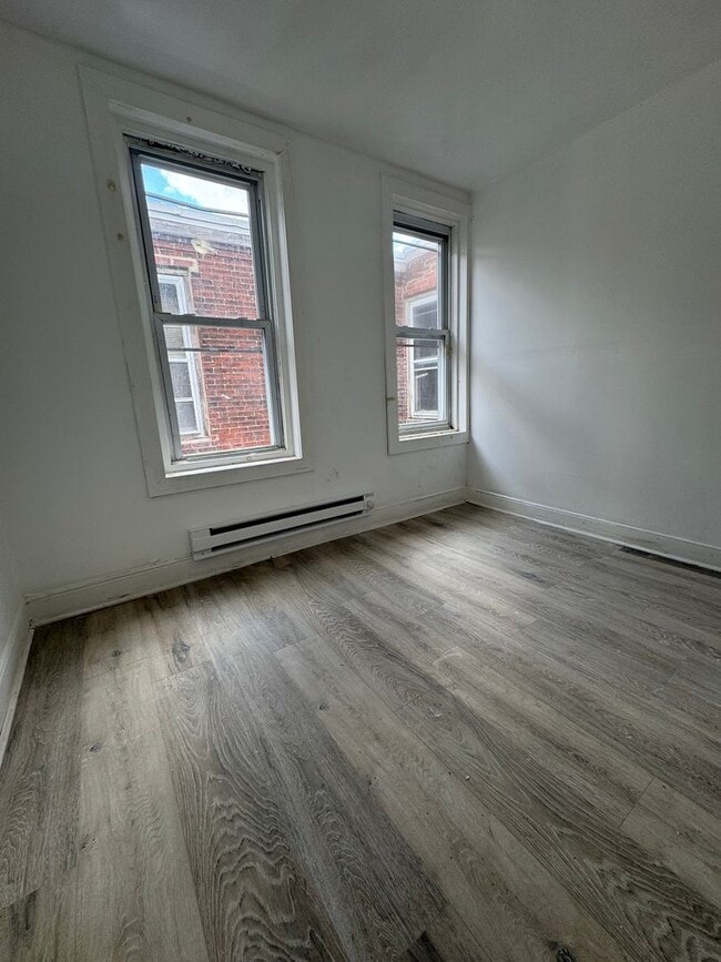 Building Photo - 4133 Pennsgrove St