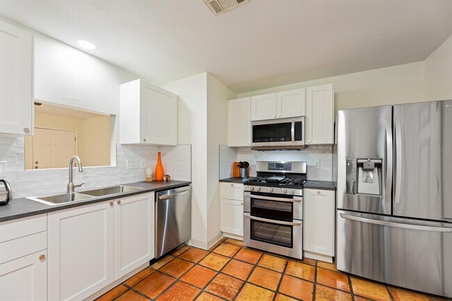 Building Photo - 8001 Brockman St