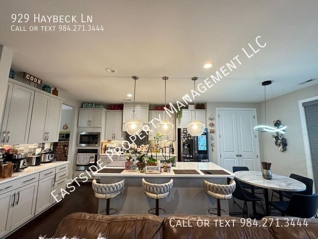 Building Photo - 929 Haybeck Ln