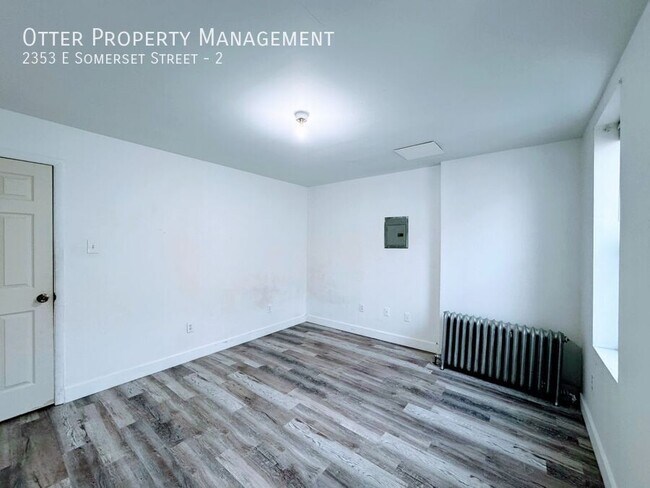 Building Photo - 2353 E Somerset St