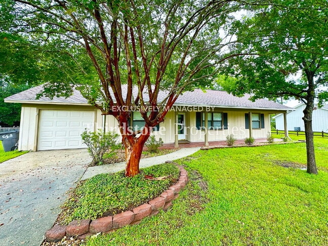 Building Photo - 2004 Shadowlawn Dr