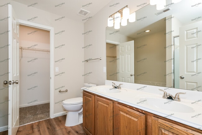 Building Photo - 1737 Western Pines Ct