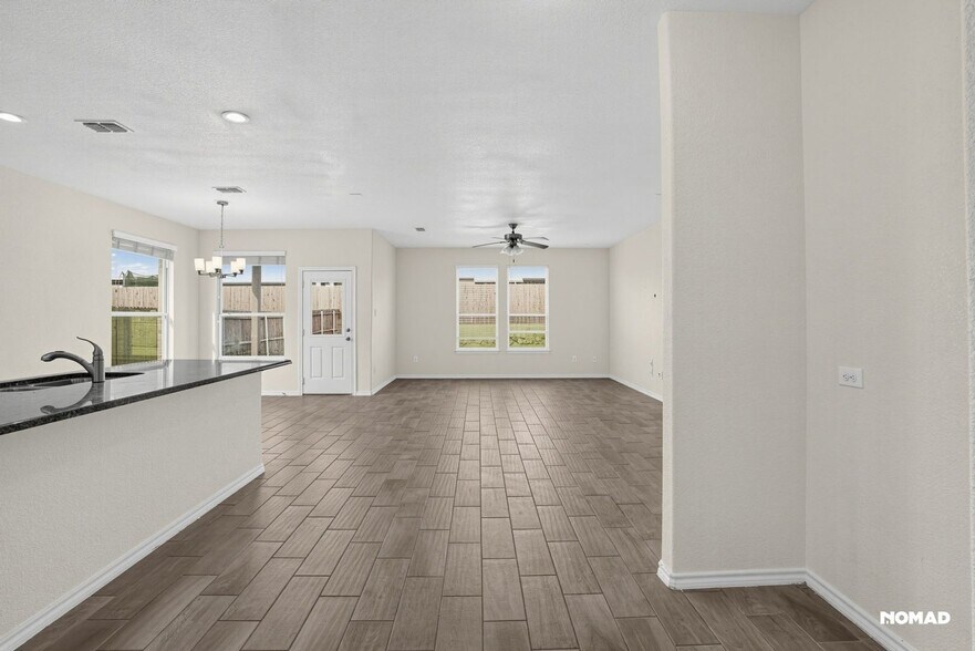 Building Photo - 10313 Burtrum Dr