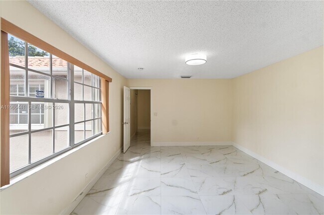 Building Photo - 11009 Mainsail Dr