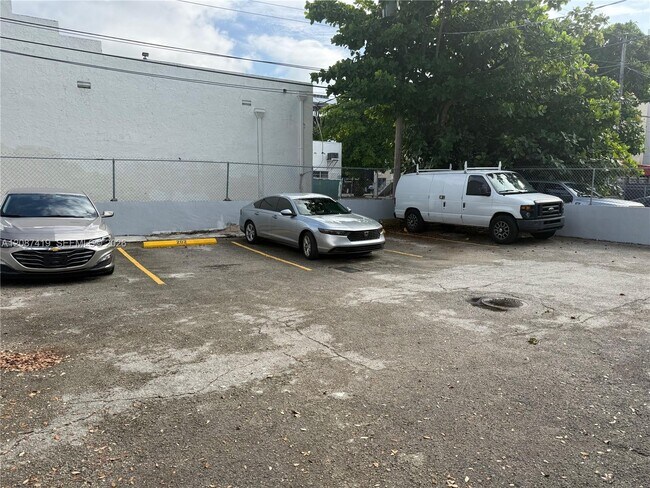 Building Photo - 767 SW 9th St