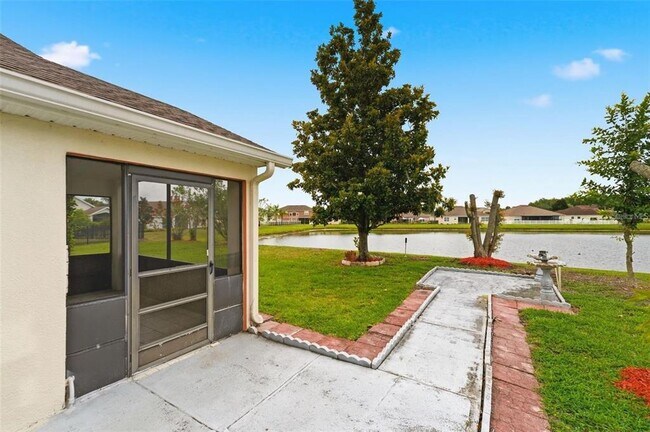 Building Photo - 2819 Maguire Dr