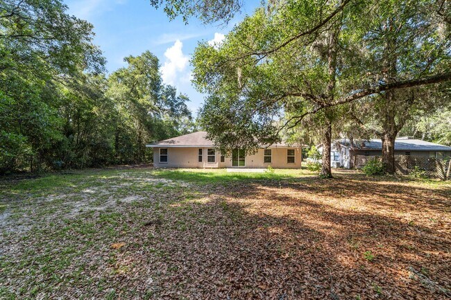 Building Photo - Peaceful 3-Bedroom Home with Open Floor Plan & Two-Car Garage in Rainbow Lakes Estates!