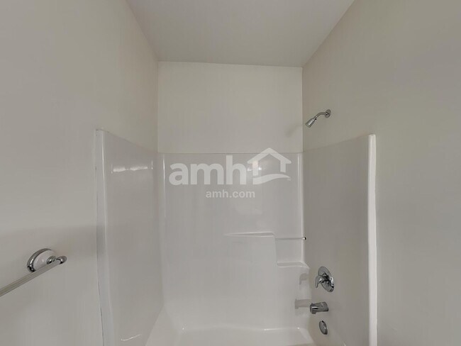 Building Photo - 13424 Planters Row Dr