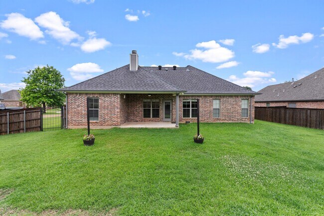 Building Photo - 495 Half Moon Ct