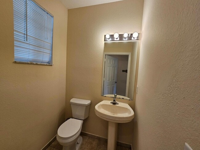 Building Photo - 2022 Marsh Harbor Dr
