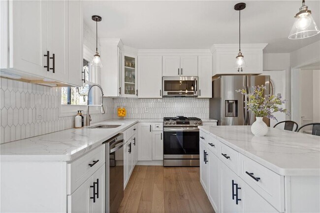 Building Photo - 181 Arrowood Ln