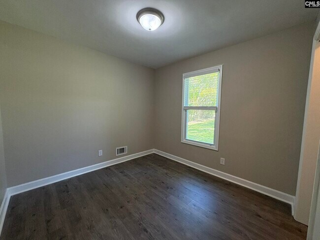 Building Photo - 624 Torwood Dr