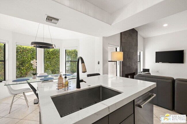 Building Photo - 74830 Waring Ct