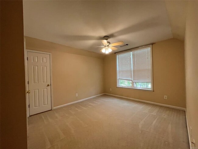 Building Photo - 8309 Grayson Grove