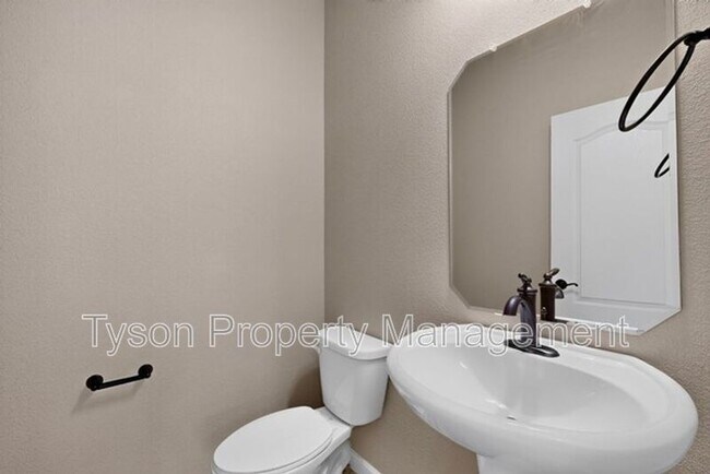 Building Photo - 8727 Placitas Roca Rd