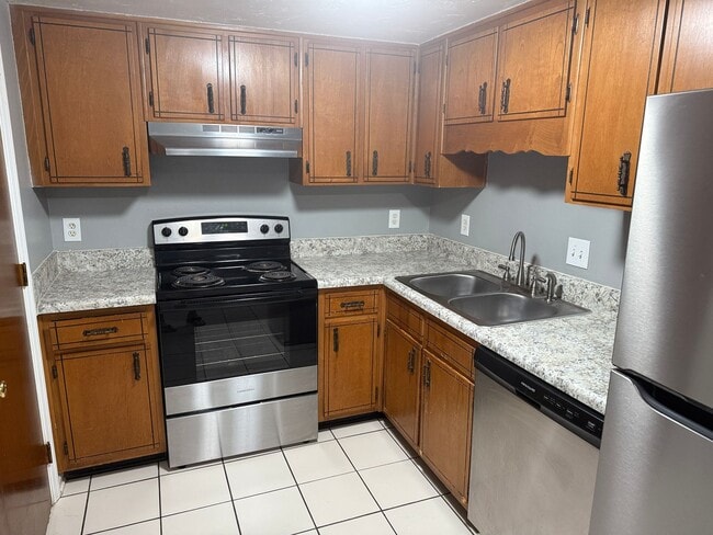 Building Photo - Botany Townhomes