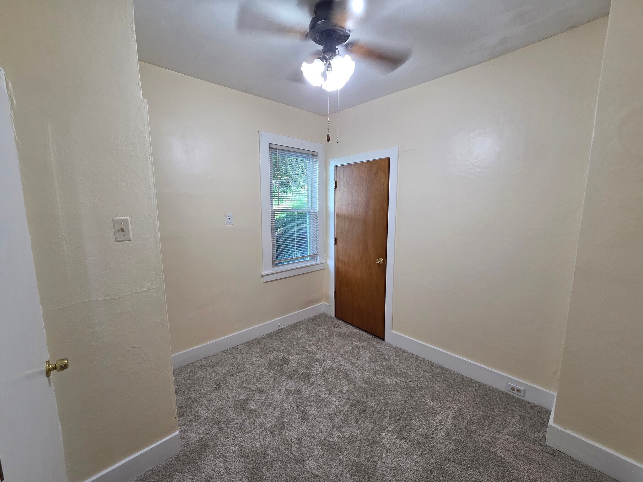 Building Photo - 313 Rinne St