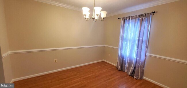 Building Photo - 106 Lindenridge Road