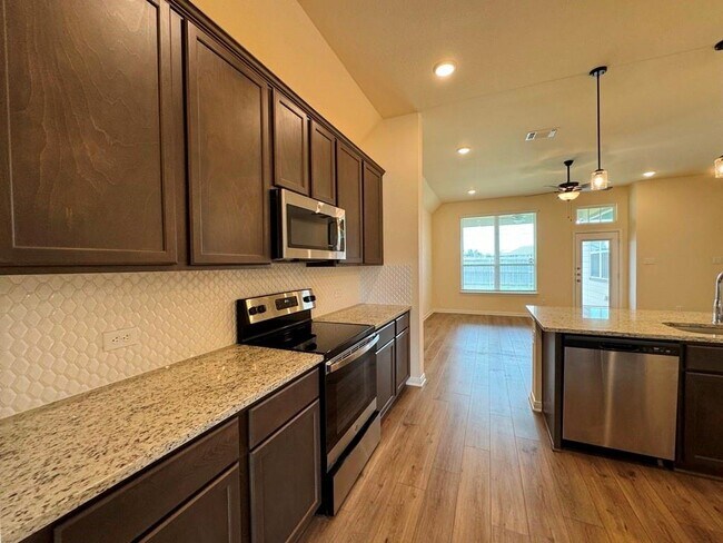 Building Photo - 5115 Leaning Tree