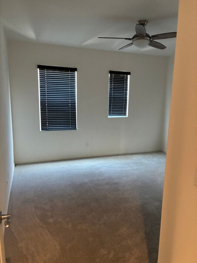 Building Photo - Spacious 3BR House in Gilroy