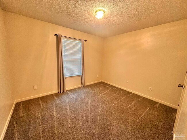 Building Photo - 3304 Tiller Ct