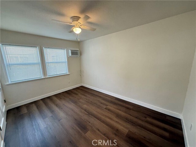 Building Photo - 549 N Niagara St