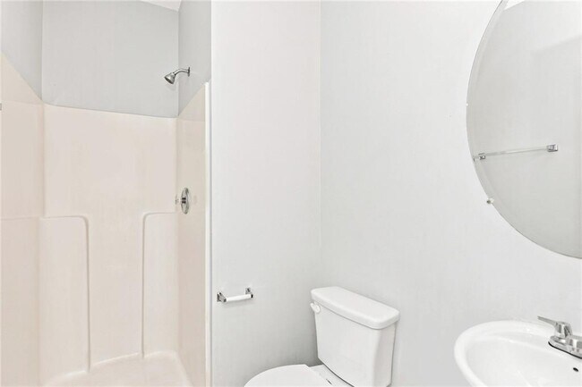 Building Photo - 8641 Thomas Ln