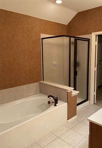 Building Photo - 207 Colonial Ln