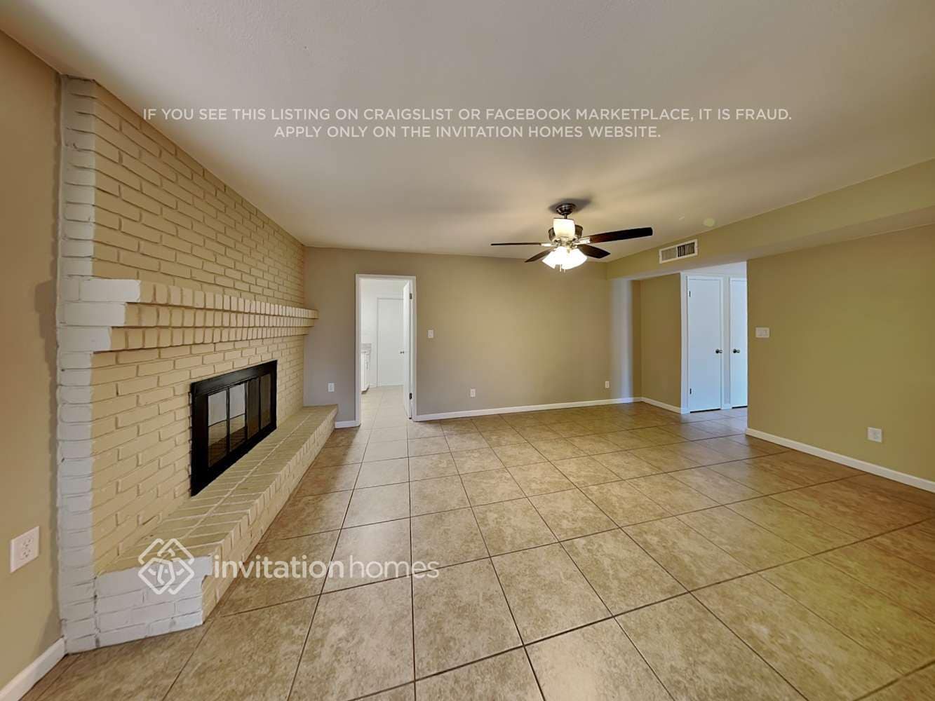 Building Photo - 3229 E Emelita Ave