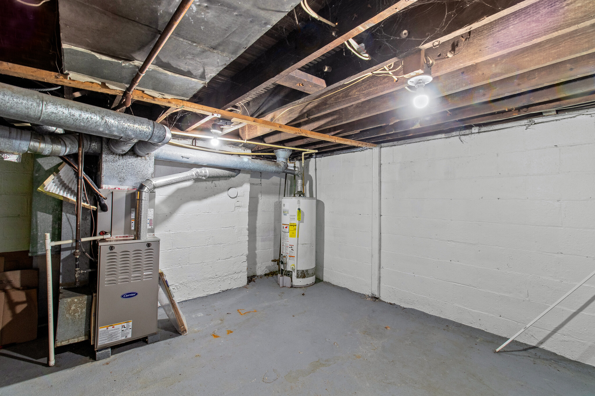 Building Photo - 977 E 17th Ave