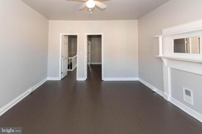 Building Photo - Spacious 3 Bedroom Townhome