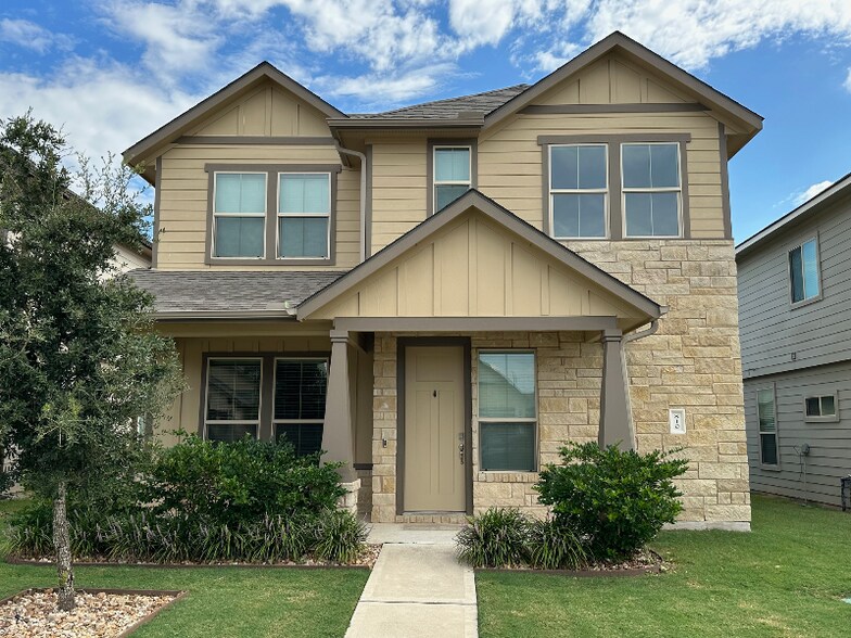 Primary Photo - 810 Mineral Wells Ln
